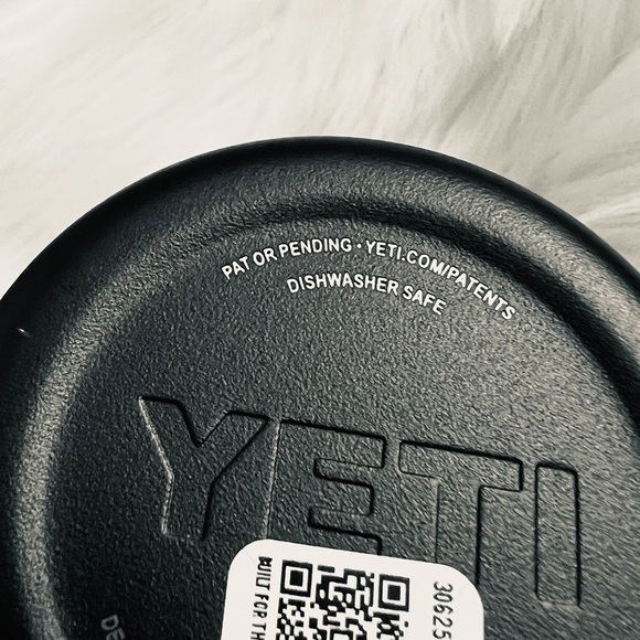 Yeti Tumbler | 26 oz - Picture 7 of 8
